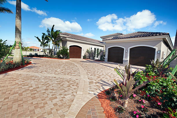 Best Driveway Paving Contractor  in Evansville, IN